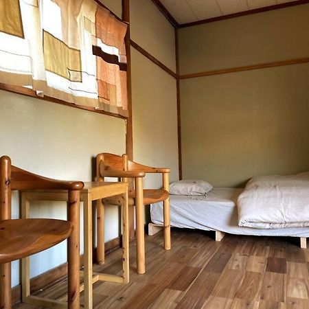 淡路島の古民家1棟貸切宿 サササウナ 薪ストーブサウナとタイハーブ蒸気浴 Awaji Exterior foto